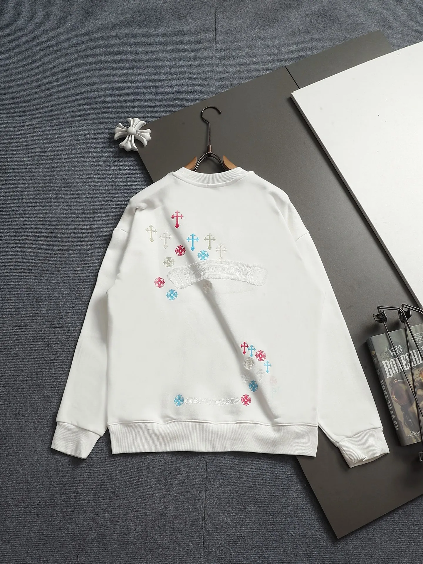 𝗖𝗵𝗿𝗼𝗺𝗲 𝗛𝗲𝗮𝗿𝘁𝘀/ 2026 New Arrival Original 👑 ！ ！ ！ 👍 ✂️Quality , ！ 。 ： ➕100% 。Authentic ➕ ➕3D ➕ ： ！ ！ Authentic ！ Same Style ！ Black White Size：S-XL